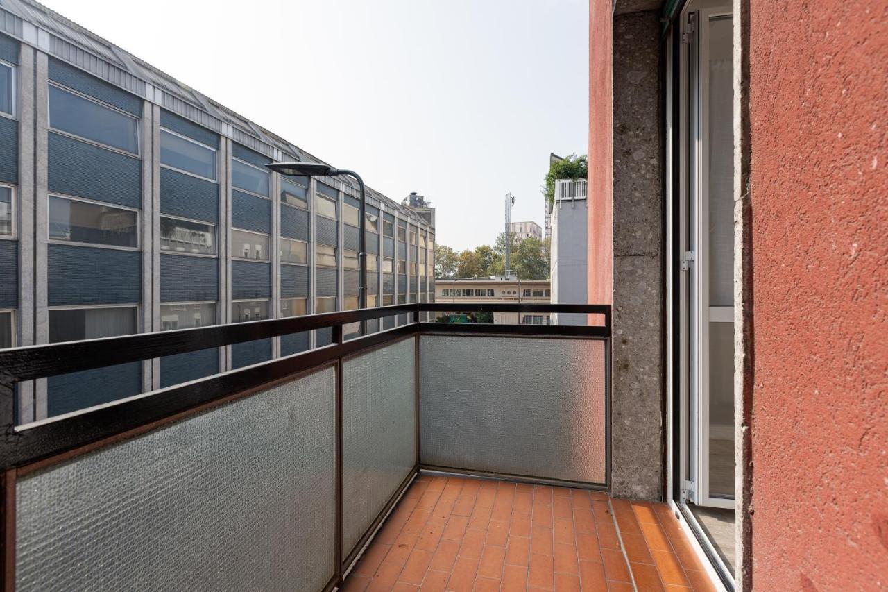 Cagnola Cozy Apartament With Balcony Mailand Exterior foto